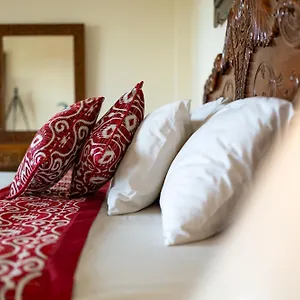  Проживание в семье Rena House Индонезия